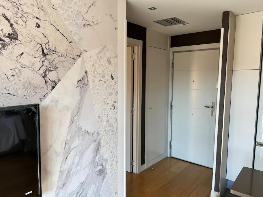 Relajate Despues De Patear Madrid Apartment Luaran gambar