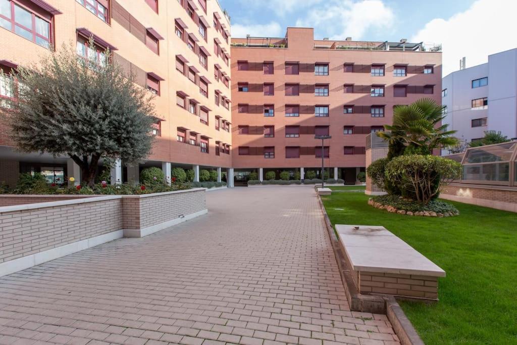 Relajate Despues De Patear Madrid Apartment Luaran gambar